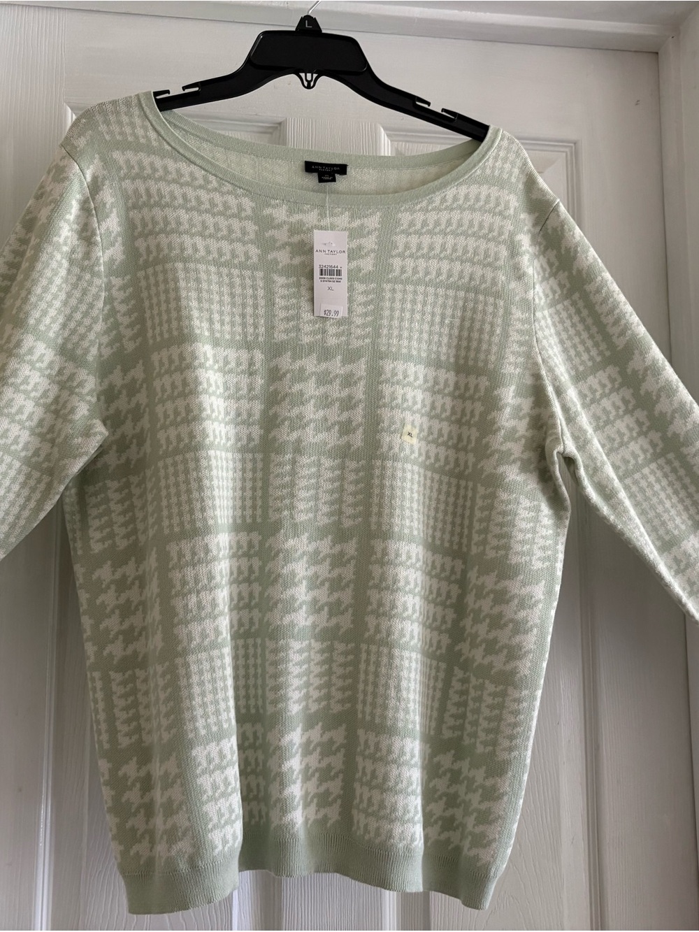 Ann Taylor Factory Mint and White Houndstooth Crewneck Sweater